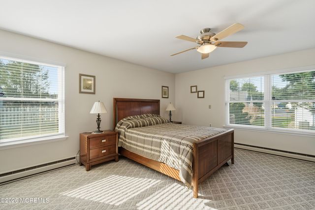 8 Marlow Avenue, Manchester, NJ 08759