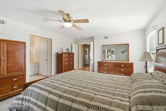8 Marlow Avenue, Manchester, NJ 08759