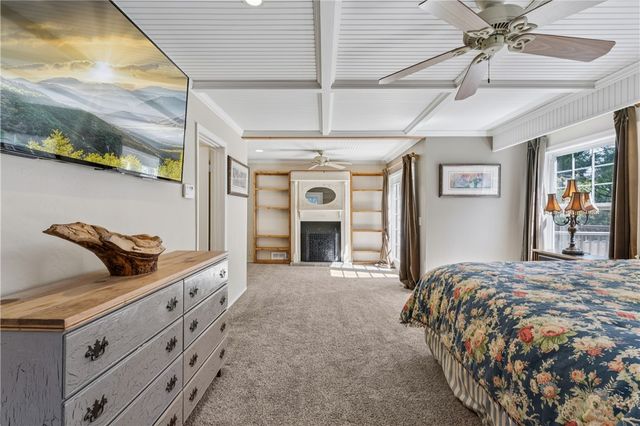 234 Crest Circle, Lake Arrowhead, CA 92352