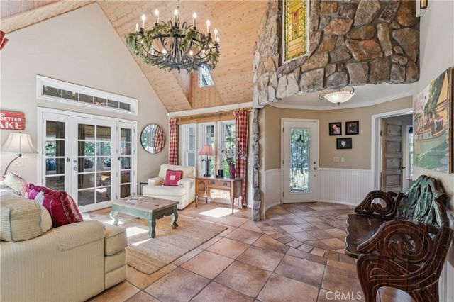 234 Crest Circle, Lake Arrowhead, CA 92352