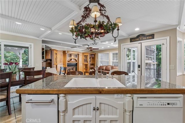 234 Crest Circle, Lake Arrowhead, CA 92352