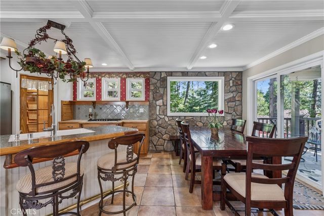 234 Crest Circle, Lake Arrowhead, CA 92352