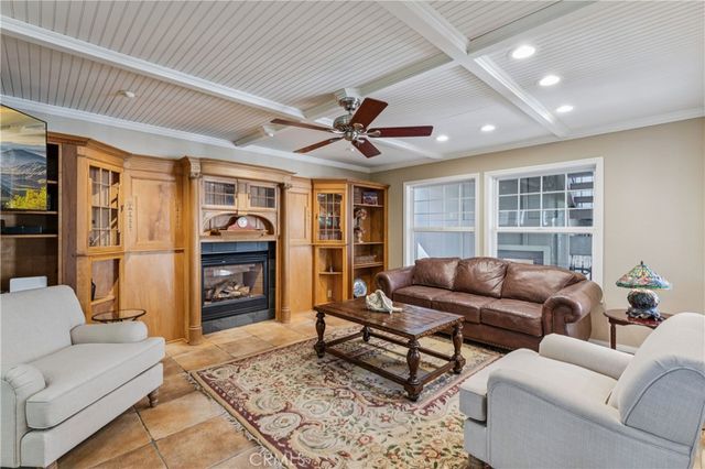 234 Crest Circle, Lake Arrowhead, CA 92352