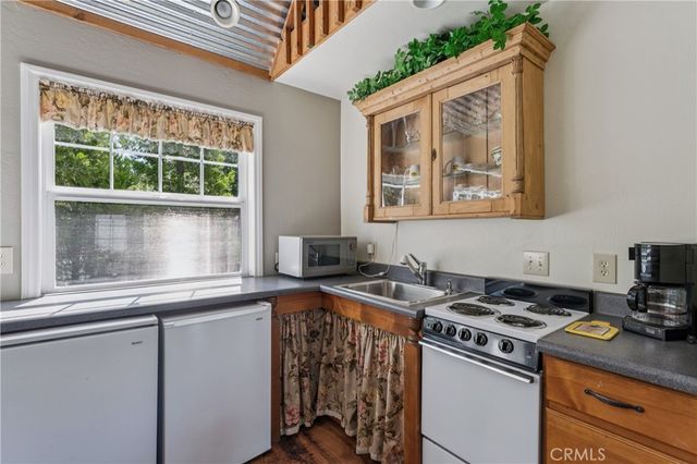 234 Crest Circle, Lake Arrowhead, CA 92352