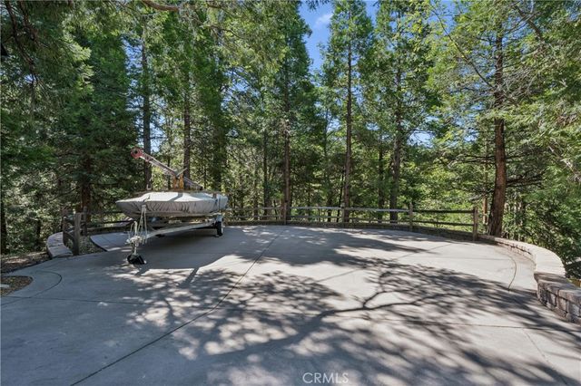 234 Crest Circle, Lake Arrowhead, CA 92352