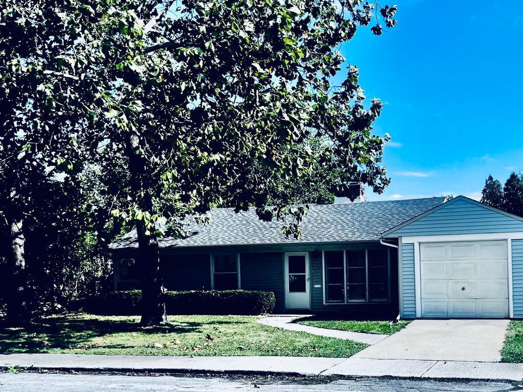 270 MINOCQUA Street, Park Forest, IL 60466