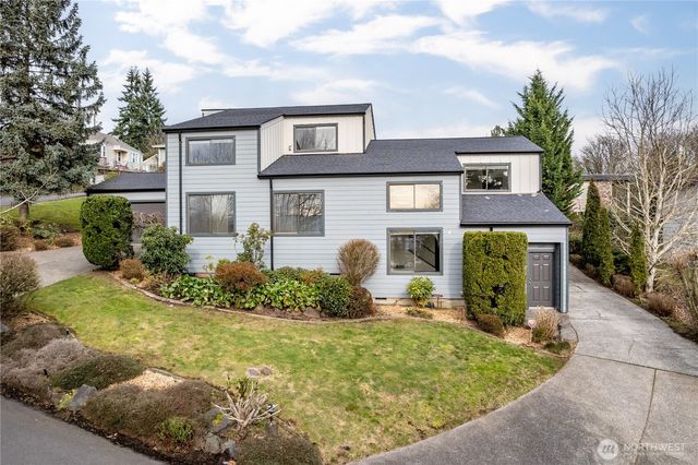 1205 Holly Street, Kelso, WA 98626