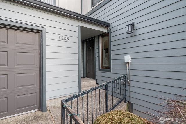 1205 Holly Street, Kelso, WA 98626