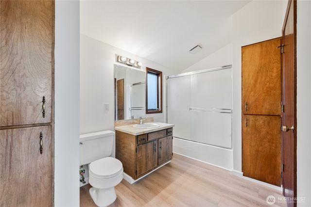 1205 Holly Street, Kelso, WA 98626