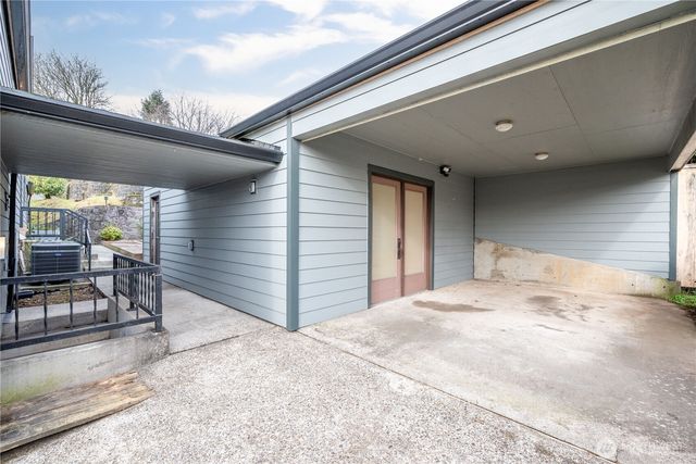 1205 Holly Street, Kelso, WA 98626