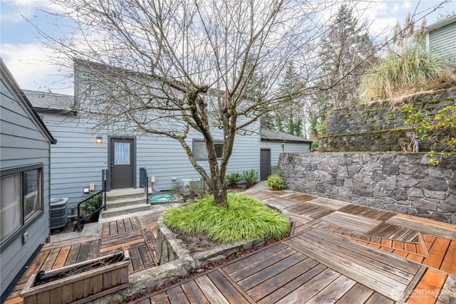 1205 Holly Street, Kelso, WA 98626