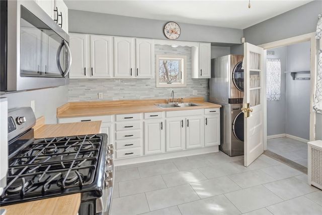 83 Fourth Avenue, Woonsocket, RI 02895