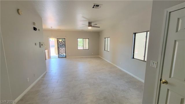 3305 Green Ice Avenue, North Las Vegas, NV 89081