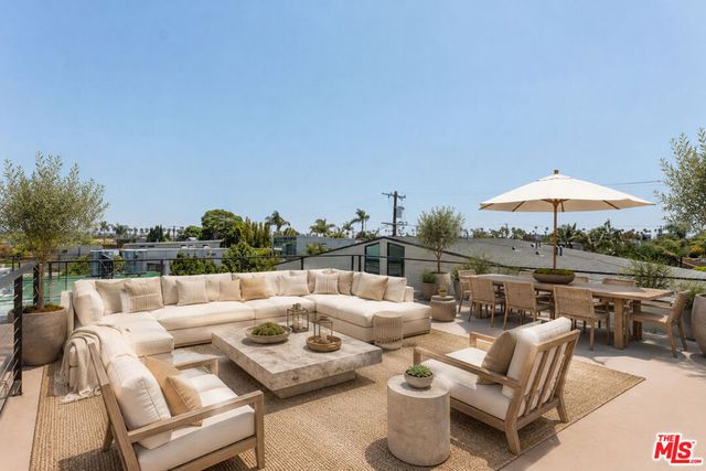 728 Indiana Avenue, Venice, CA 90291