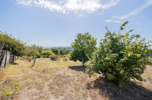 17945 Pesante Road, Salinas, CA 93907