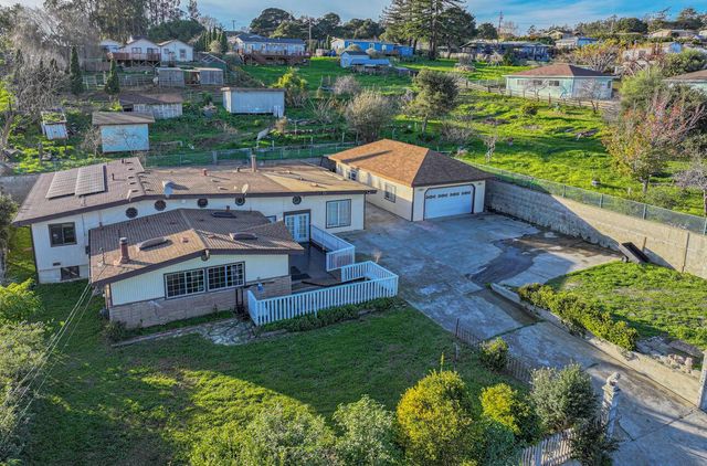 17945 Pesante Road, Salinas, CA 93907