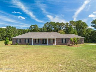 79 Deer Run Ridge Drive, Wiggins, MS 39577