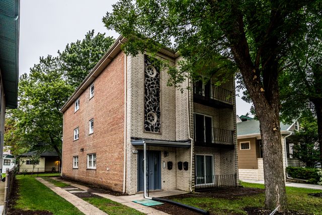 3822 N Kenneth Avenue 1, Chicago, IL 60641