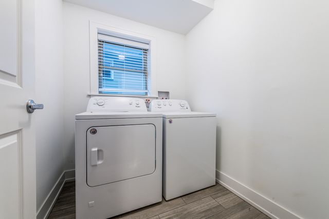 3822 N Kenneth Avenue 1, Chicago, IL 60641