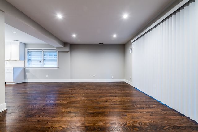 3822 N Kenneth Avenue 1, Chicago, IL 60641