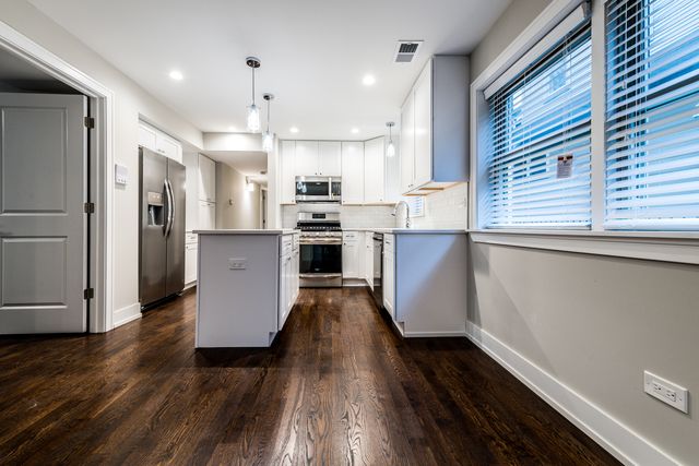 3822 N Kenneth Avenue 1, Chicago, IL 60641