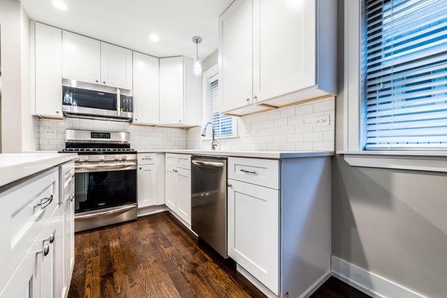 3822 N Kenneth Avenue 1, Chicago, IL 60641