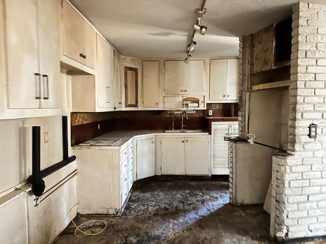 805 Cazadero Hwy, Cazadero, CA 95421