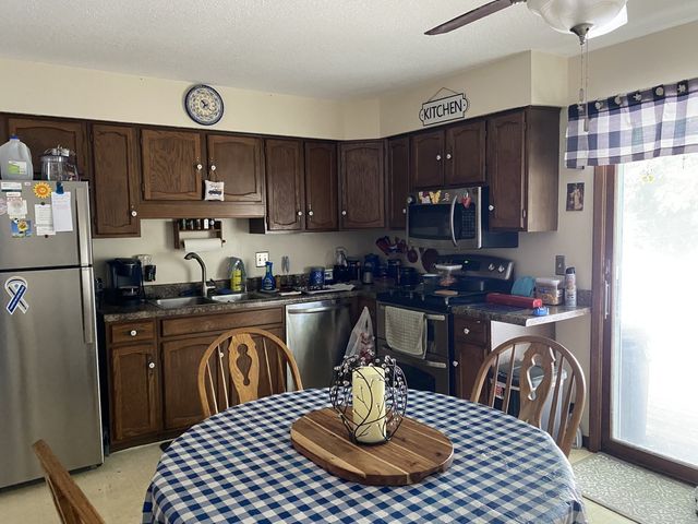 2352-54 Hillandale Road, Davenport, IA 52804