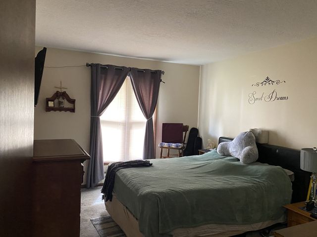 2352-54 Hillandale Road, Davenport, IA 52804