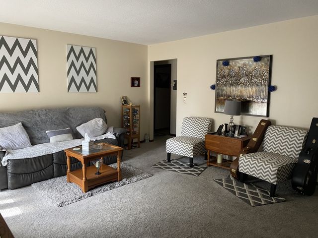2352-54 Hillandale Road, Davenport, IA 52804