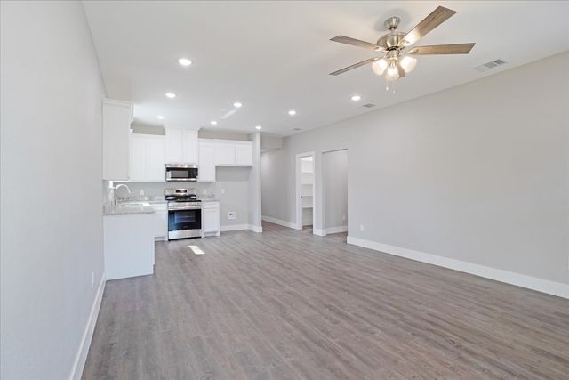 521 Gates Street A&B, Bonham, TX 75418