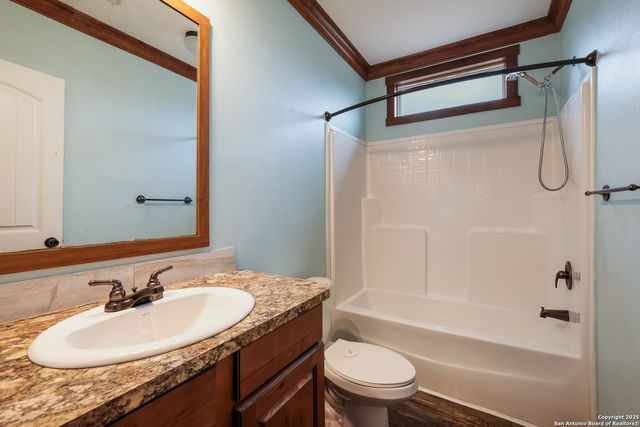 384 Adcock, Poteet, TX 78065