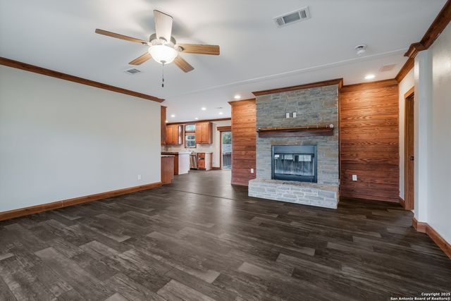 384 Adcock, Poteet, TX 78065