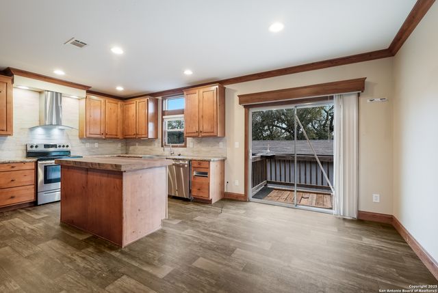 384 Adcock, Poteet, TX 78065