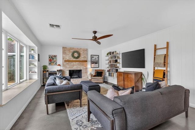 6134 Rena Street, Houston, TX 77092