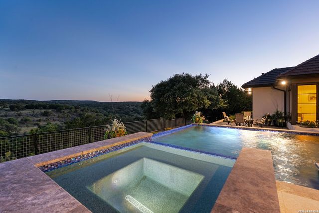 121 Greystone Pt, Boerne, TX 78006