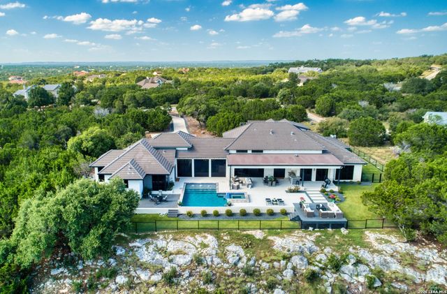 121 Greystone Pt, Boerne, TX 78006