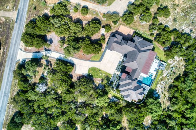 121 Greystone Pt, Boerne, TX 78006