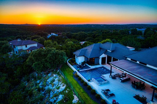 121 Greystone Pt, Boerne, TX 78006