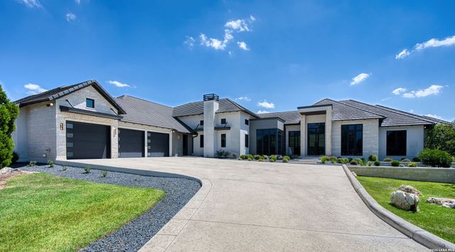 121 Greystone Pt, Boerne, TX 78006