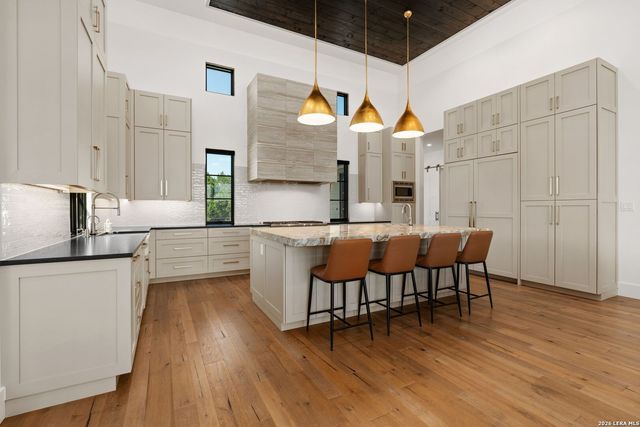 121 Greystone Pt, Boerne, TX 78006