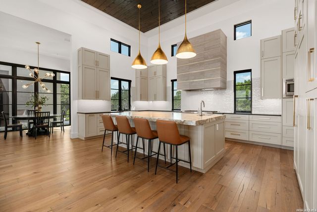 121 Greystone Pt, Boerne, TX 78006