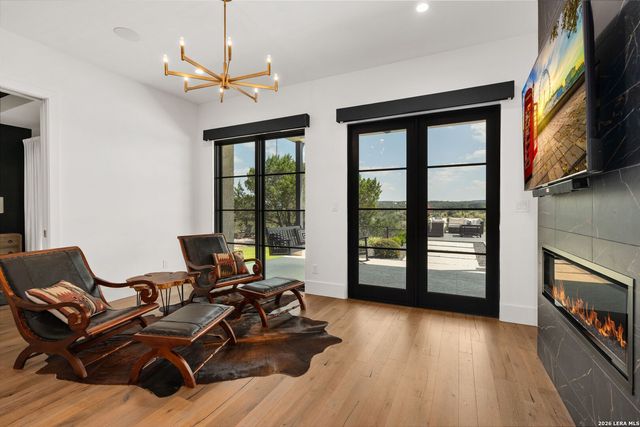 121 Greystone Pt, Boerne, TX 78006