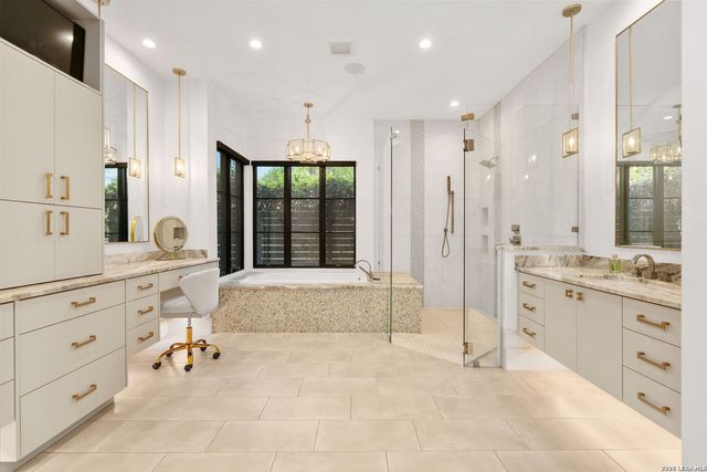 121 Greystone Pt, Boerne, TX 78006