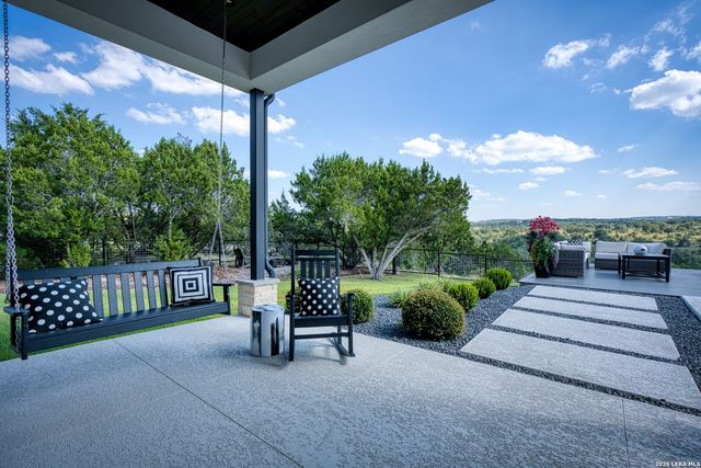 121 Greystone Pt, Boerne, TX 78006
