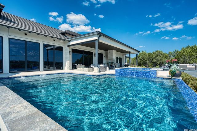 121 Greystone Pt, Boerne, TX 78006