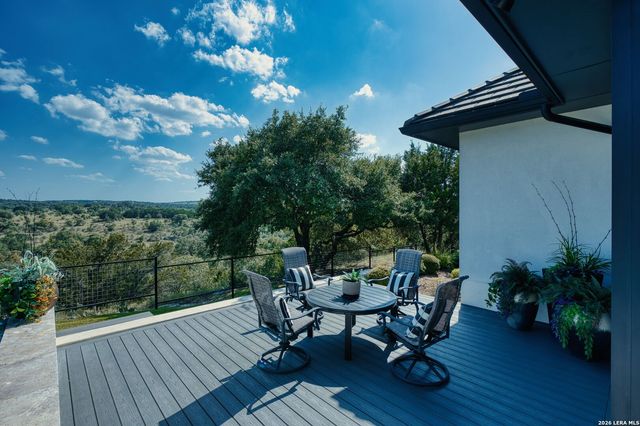 121 Greystone Pt, Boerne, TX 78006