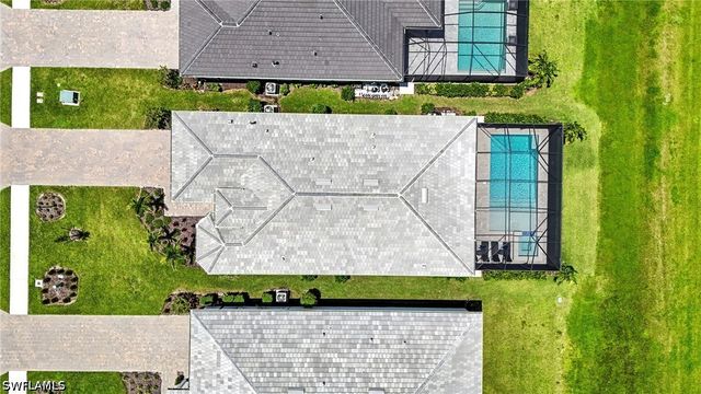 18282 Parksville DR, Estero, FL 33928