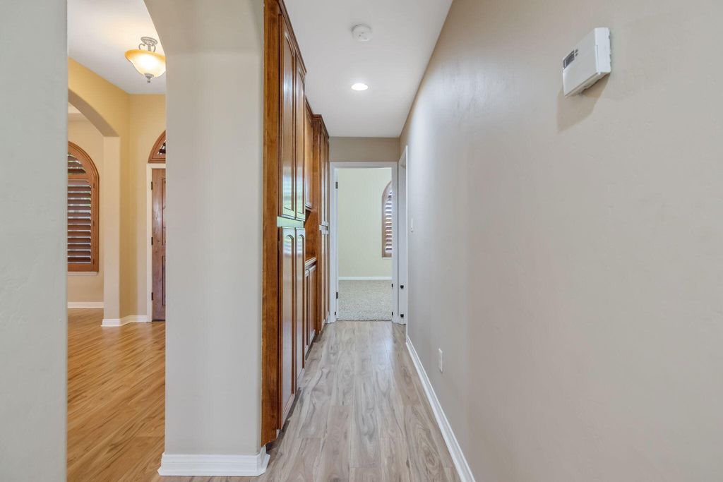 Image 28 of property listing at 11305 Andretti Avenue, Bakersfield, CA 93312