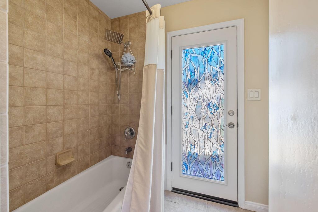 Image 35 of property listing at 11305 Andretti Avenue, Bakersfield, CA 93312